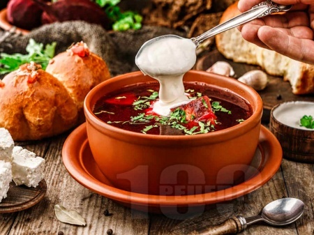 Супа борш с червено цвекло, кисело зеле, свинско месо и грах - снимка на рецептата